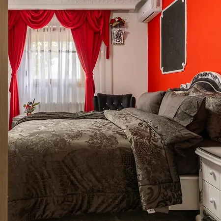 Aa Aparthotel *