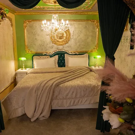 Aa Aparthotel *